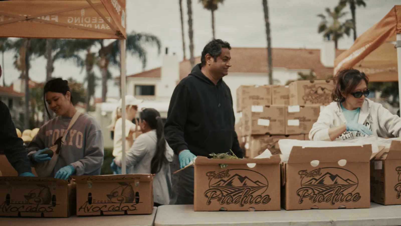 Suresh Menon volunteering at the Rancho Penasquitos Produce Pantry